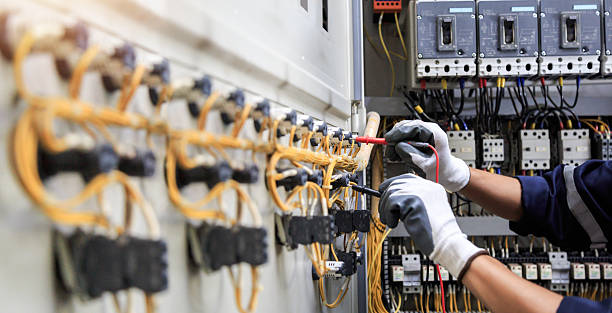 Professional Electrician technician working in Cameron Park, TX